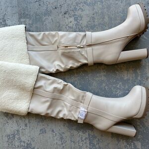 Elegant Beige Women's Boots